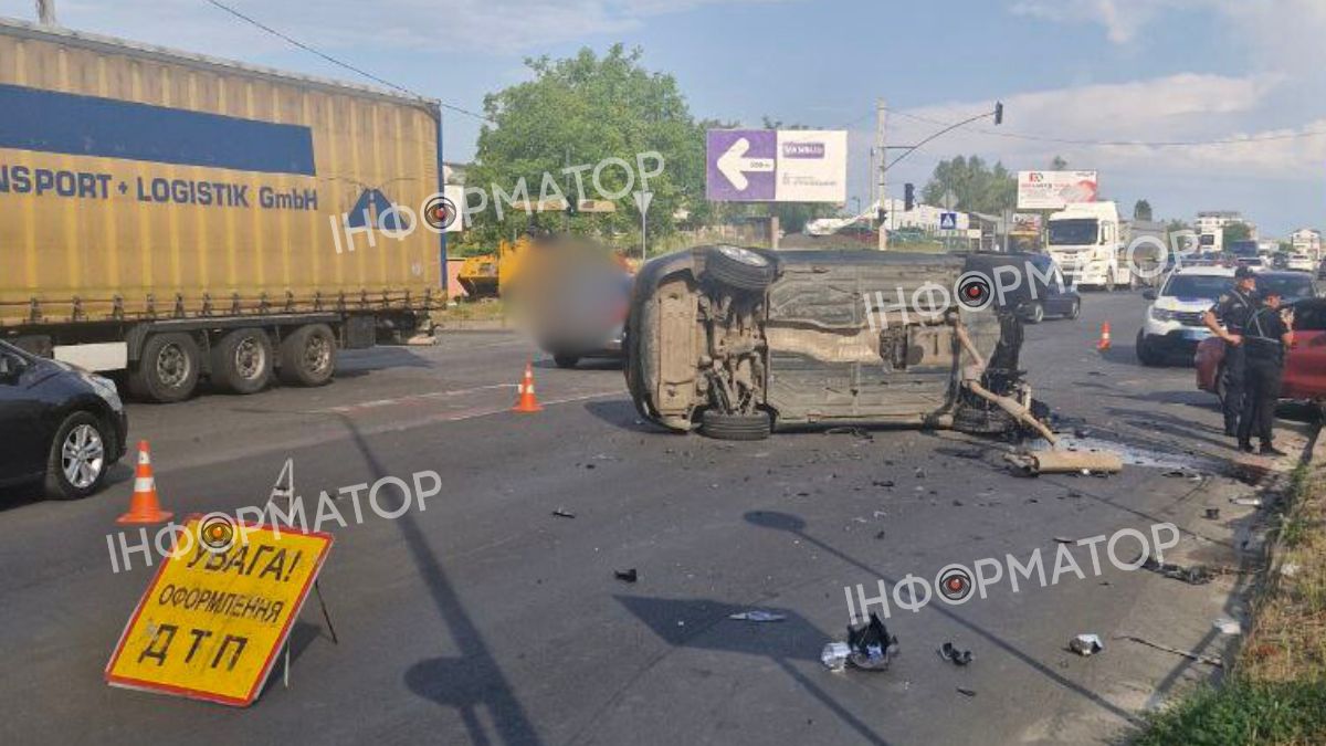 ДТП з потерпілими на Надрічній
