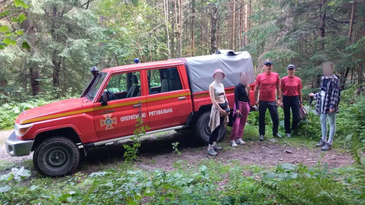 На Івано-Франківщині троє туристок втратили орієнтир та заблукали під час проходження туристичного маршруту в районі гори Кінь Грофецький