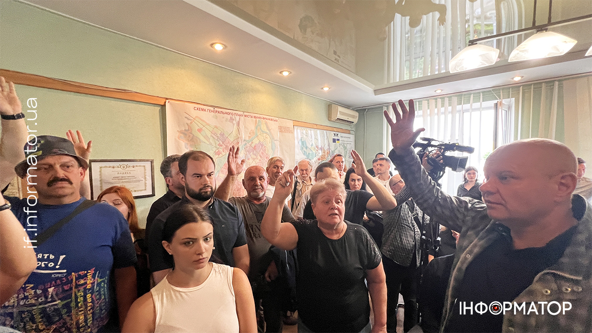 Голосування на громадських слуханнях