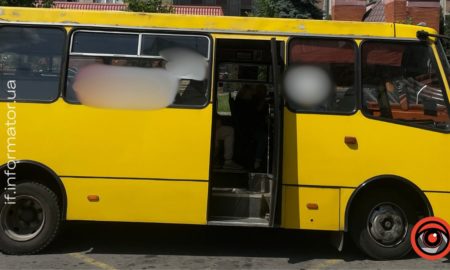 Жовтий автобус в Івано-Франківську