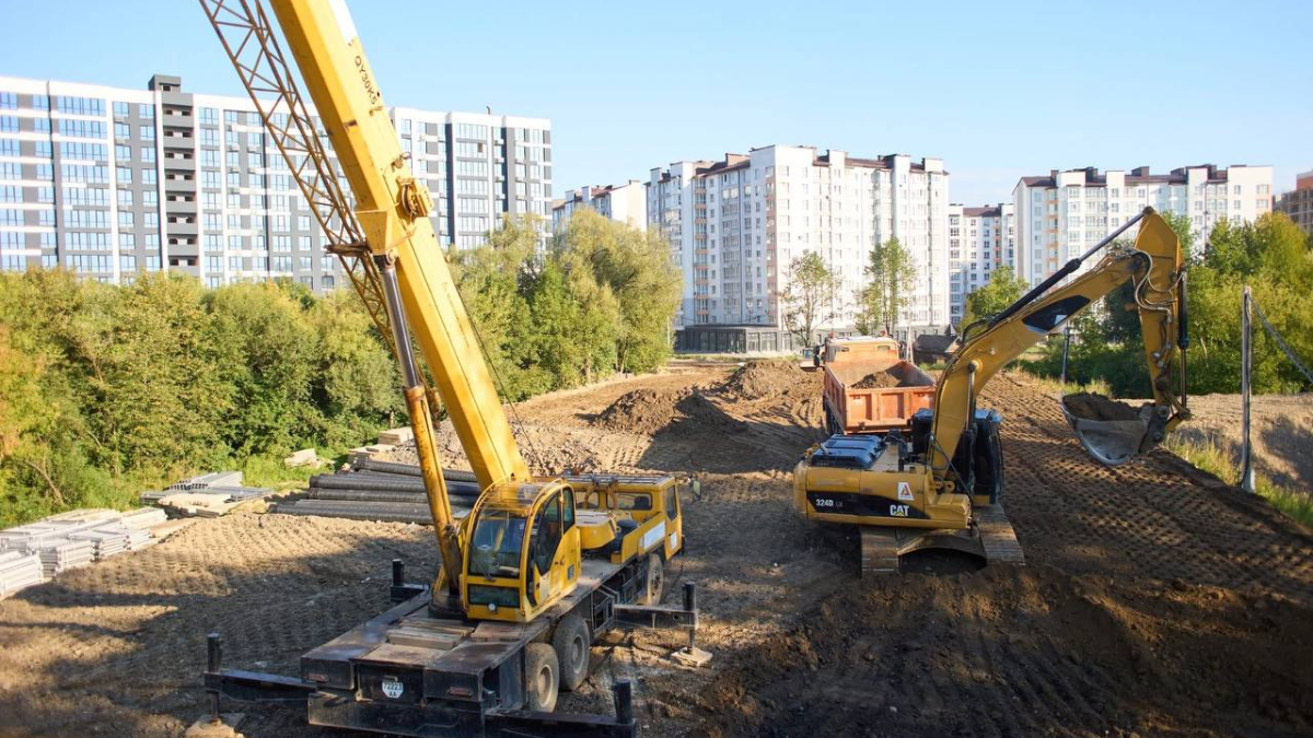 В Івано-Франківську проводять опитування, яким кольором фарбувати тротуари на новому мосту на Пасічну