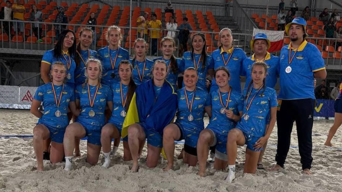 23-24 серпня у столиці Молдови Кишиневі проходив чемпіонат Європи з пляжного регбі серед жінок. У складі збірної України виступала вихованка івано-франківського регбі Єлизавета Гітальчук і зробила свій внесок у вдалий виступ команди
