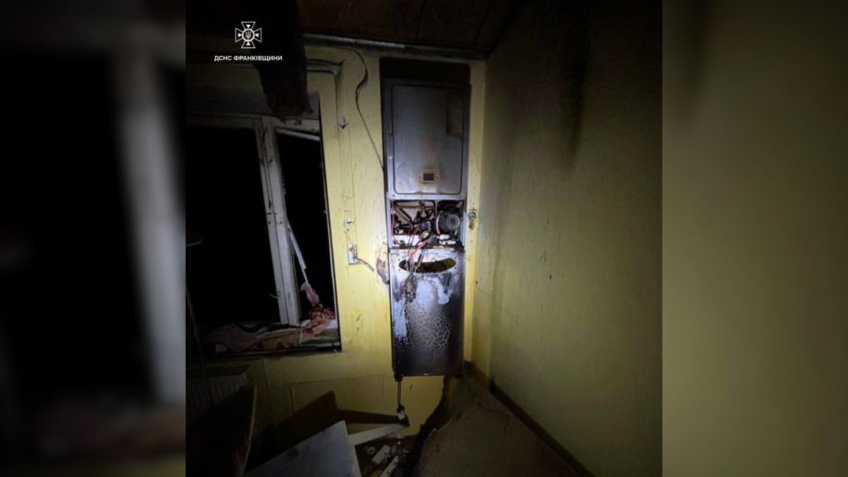 Вночі 11 серпня у Коломиї в житловому будинку ймовірно стався вибух газу, внаслідок якого виникла пожежа