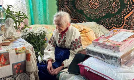 103 роки