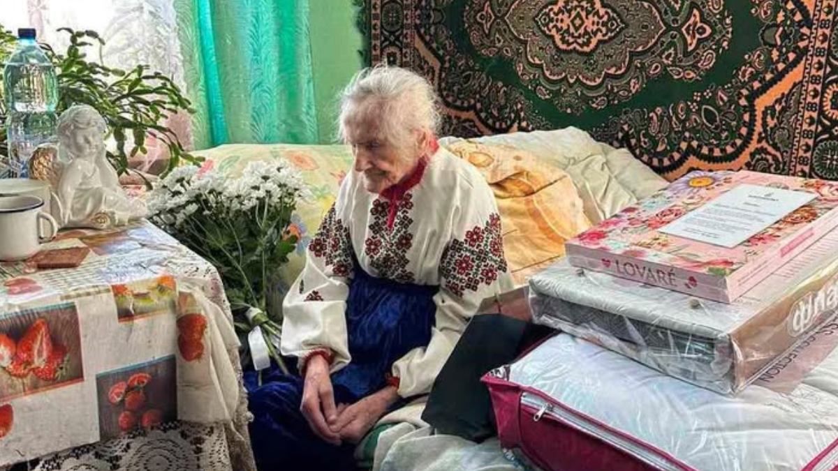 103 роки