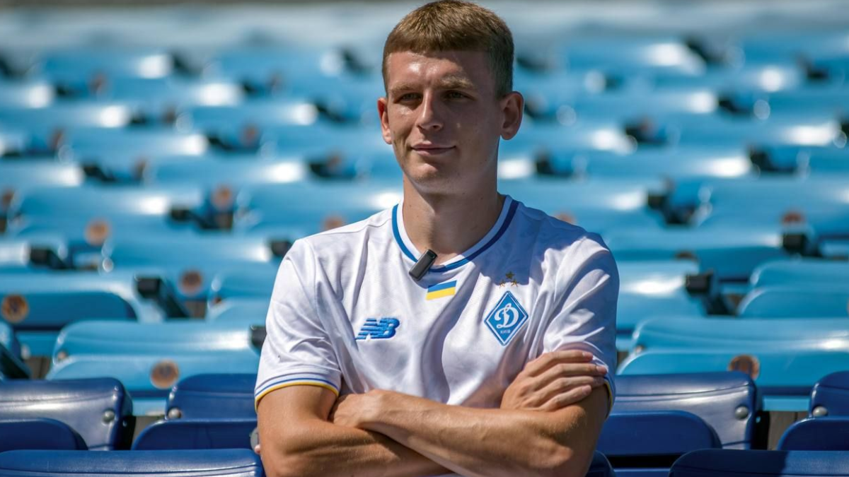 Футболіст Василь Буртник