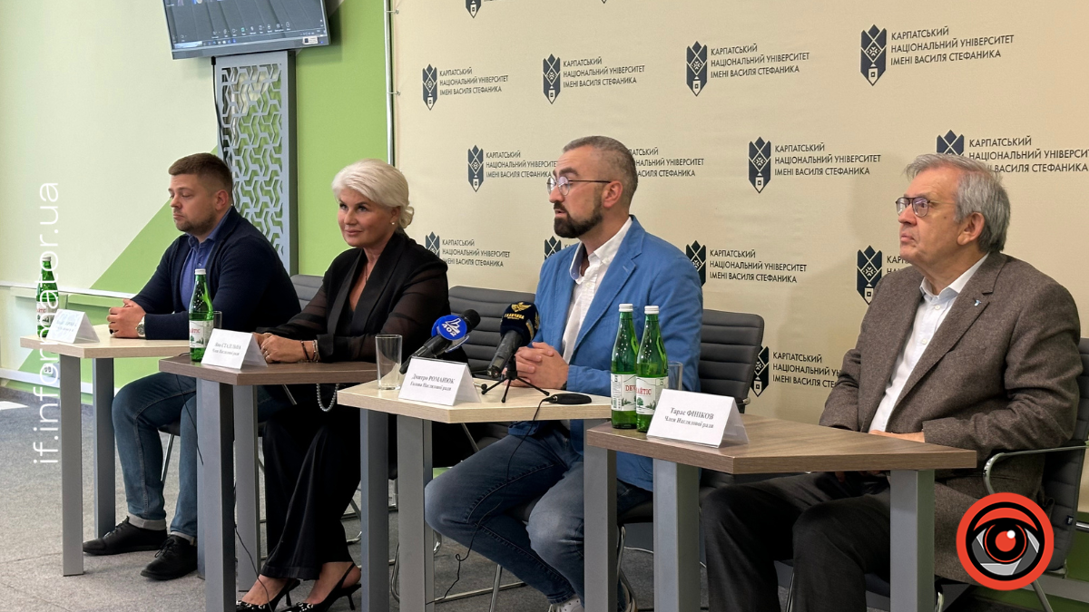 Ректоркою Карпатського національного університету імені Василя Стефаника стала професорка та докторка економічних наук Валентина Якубів. Вона очолюватиме університет впродовж 2 років