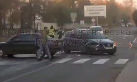 ДТП у Франківську на вул. Береговій
