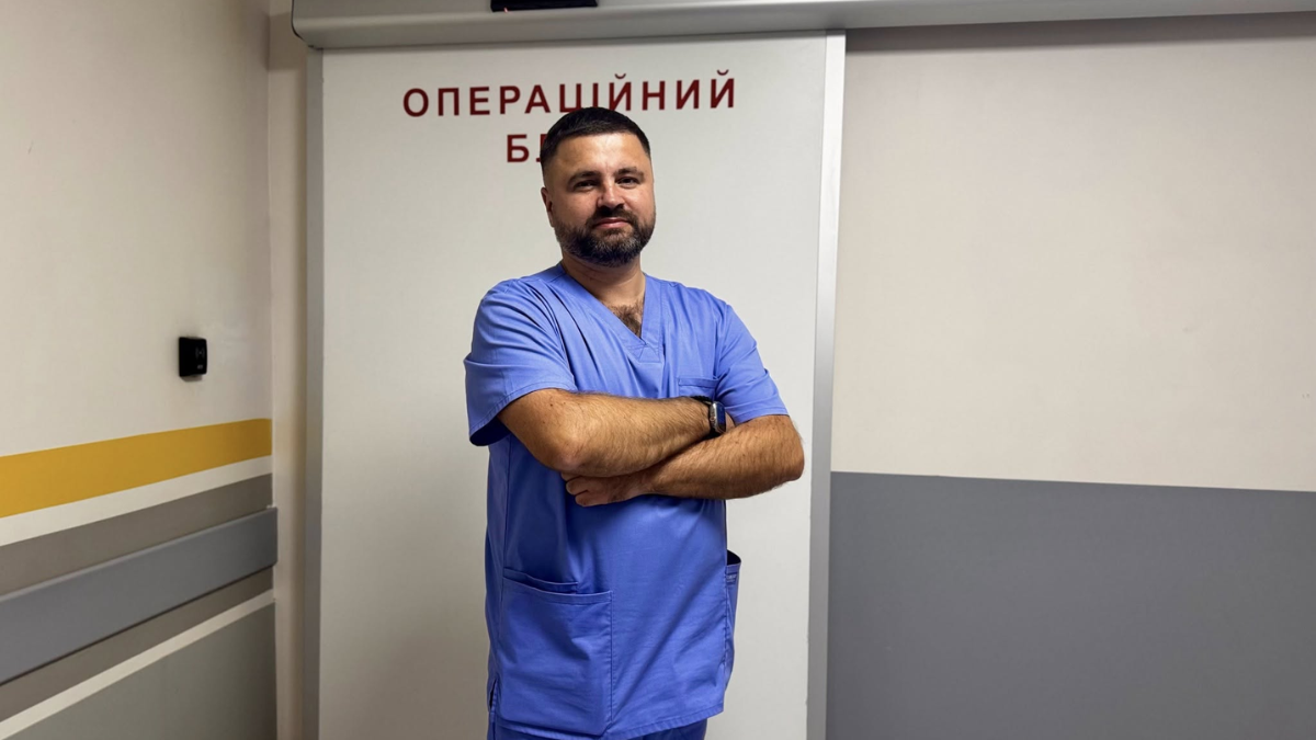 У Центральній міській клінічній лікарні Івано-Франківська почав працювати один із провідних кардіохірургів України — лікар-трансплантолог, кандидат медичних наук Василь Белейович.