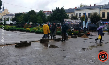 Меморіал у центрі Коломиї