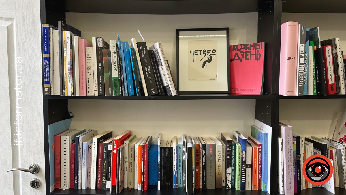 Полиця офлайн бібліотеки у post impreza 