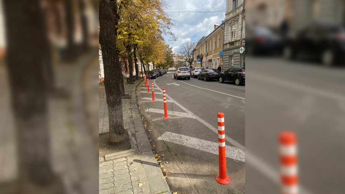 У Франківську продовжують боротися з паркуванням у непризначених для цього місцях