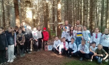 У Вербівській гімназії Рожнятівської громади провели виїзний урок патріотизму за участі представника громадської організації «Ми пам’ятаємо»