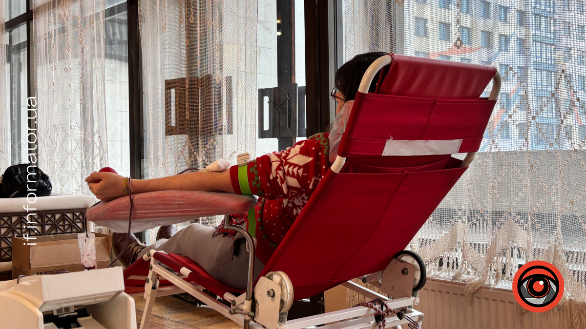 У Франківському драмтеатрі вперше провели день донації крові