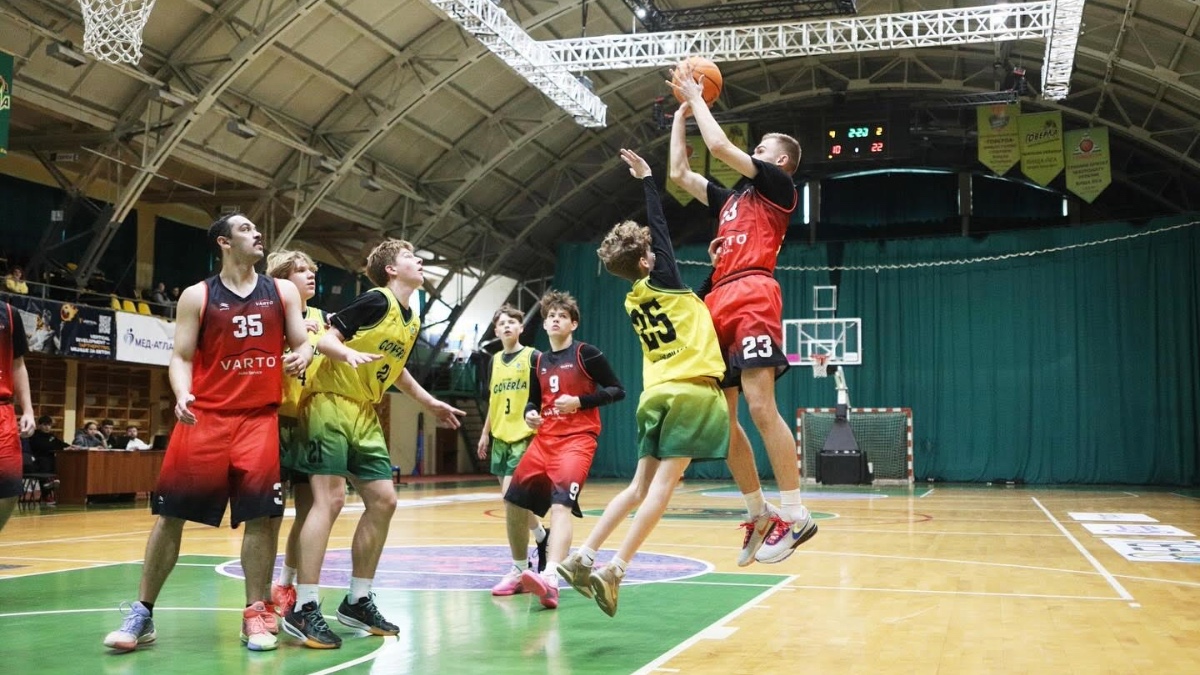 В Івано-Франківську зіграли чергові матчі Чемпіонату Західної баскетбольної ліги