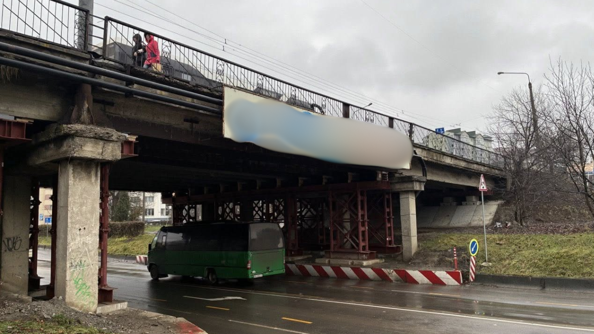 Моніторинг стану та страхування опор мосту на Пасічну