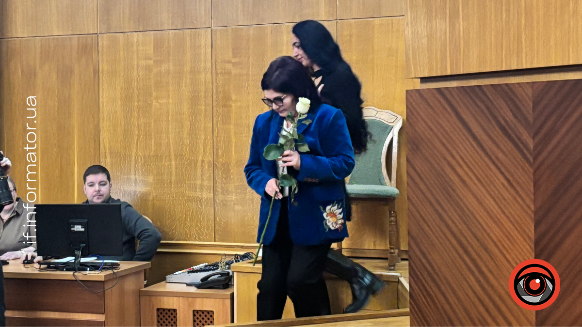 9 грудня до Івано-Франківської обласної ради включили двох нових депутаток: Віталію Васильчук та Галину Ляхович