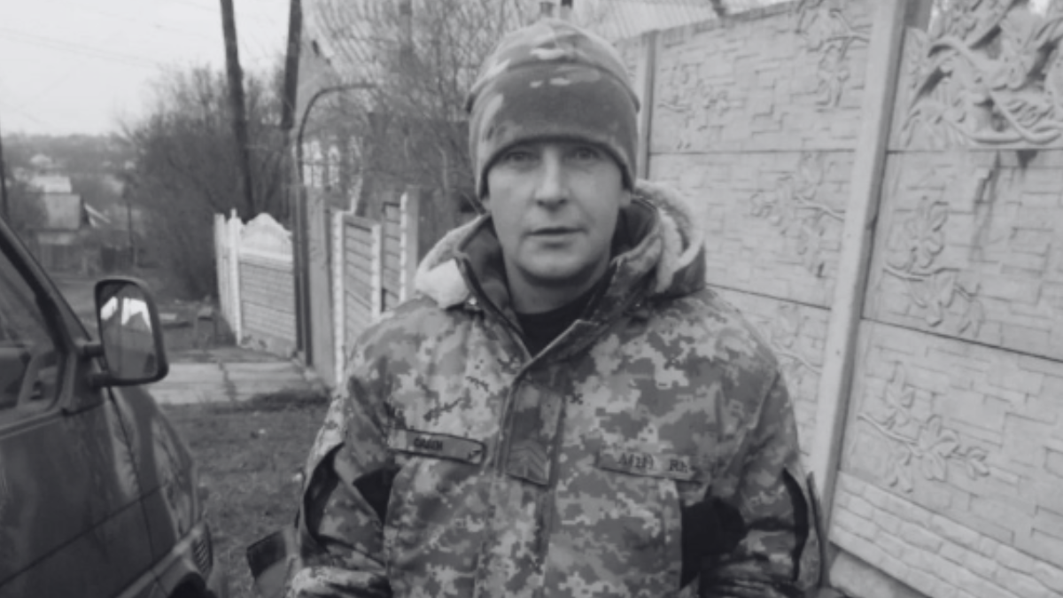 Івано-Франківська обласна рада підтримала звернення до Президента України та Головнокомандувача ЗСУ щодо присвоєння посмертно звання «Герой України» сержанту Сергію Савенку.