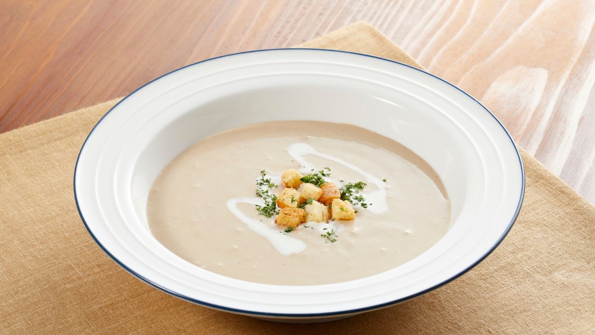 Рецепт ніжного грибного крем-супу з вершками та картоплею