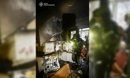 У Франківську через пожежу евакуювали 14 людей, серед них — двоє дітей