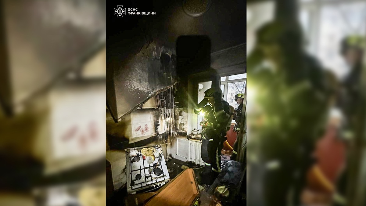 У Франківську через пожежу евакуювали 14 людей, серед них — двоє дітей