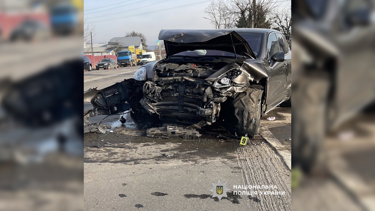 Поліція оприлюднила деталі смертельної автотрощі на Надрічній у Франківську