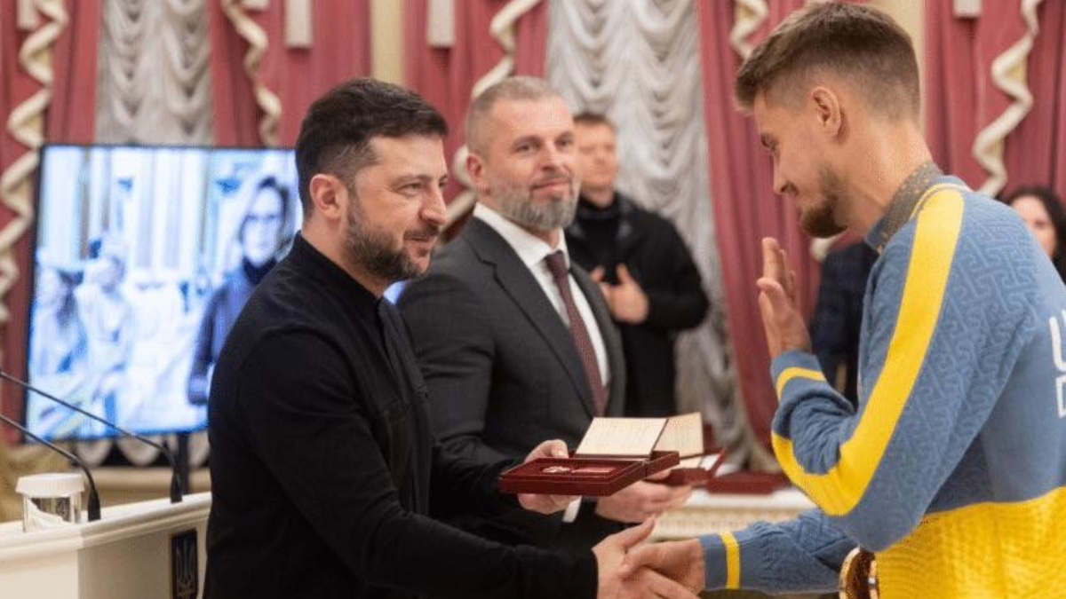 Володимир Федосеєнко під час вручення орденів