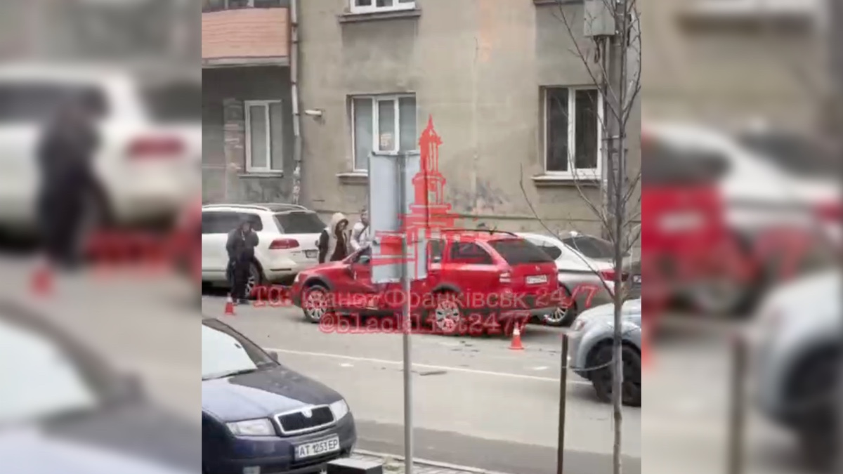 Фото – місцеві Телеграм-канали