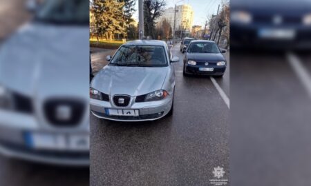 На вулиці Довгій у Франківську зіткнулися три автомобілі