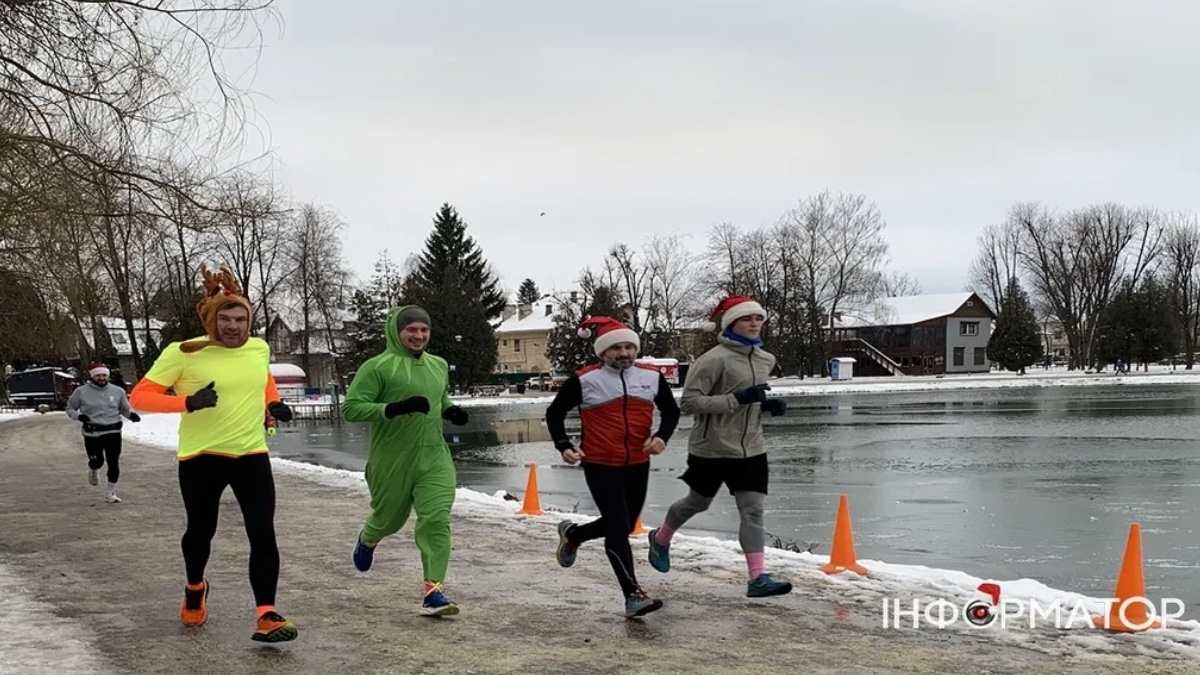 «Santa Run»: у Коломиї провели благодійний забіг