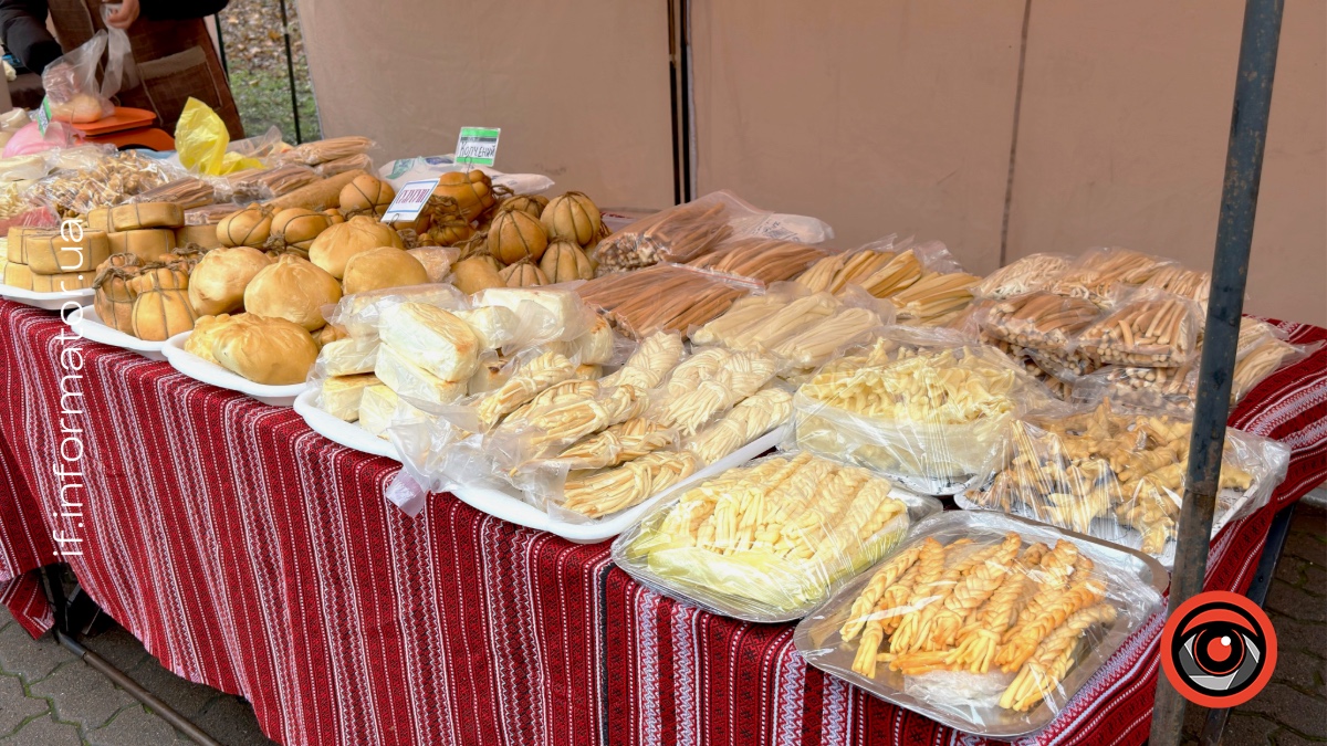 Різдвяний ярмарок у Франківську. 2025 рік