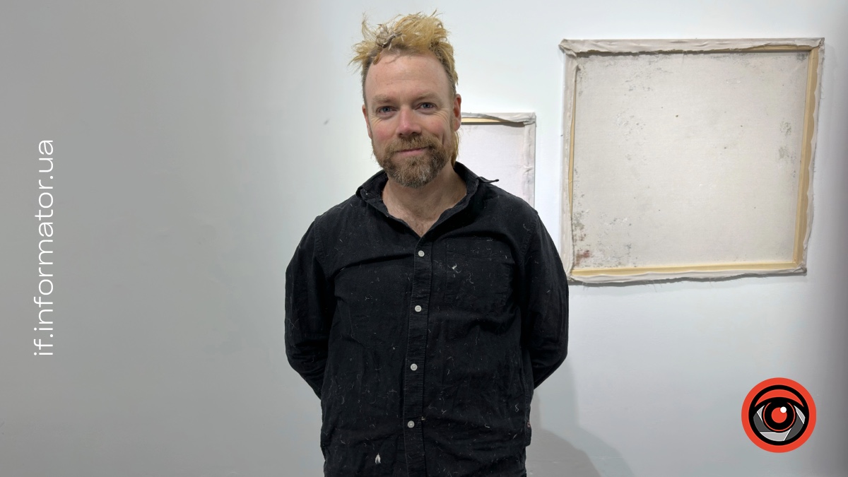 Ментор курсу у школі фра фра фра Клеменс Пул