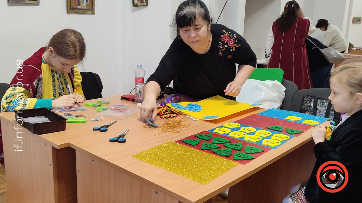 Презентація виставки «Коли у серці творчість, а в душі завжди тепло»