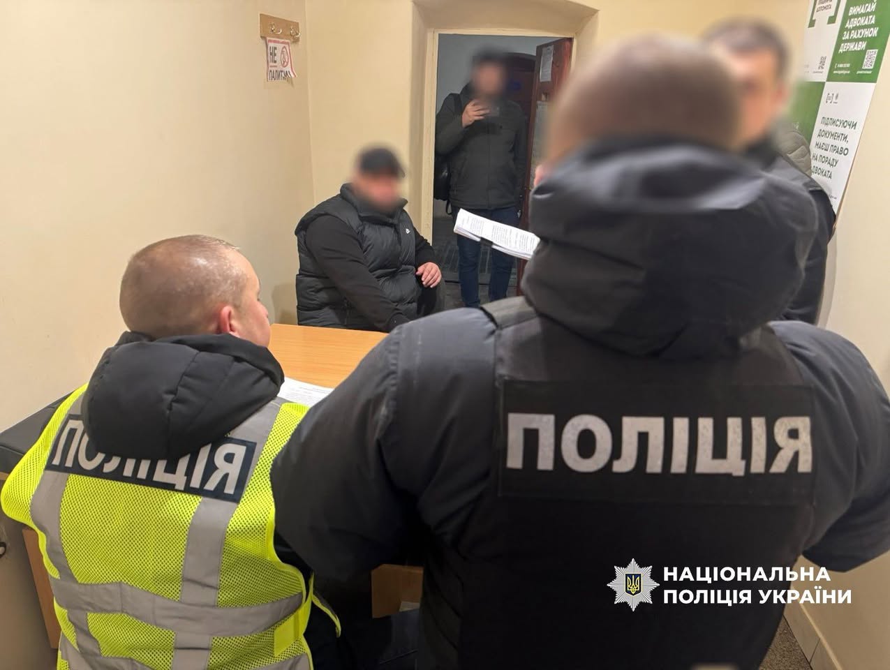 «Вимагали гроші за неіснуючі борги»: на Франківщині повідомили про підозру злочинній організації