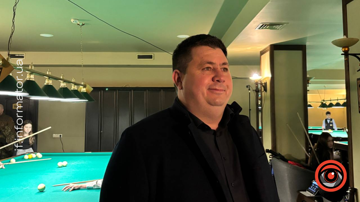 23 січня в Івано-Франківську вперше стартував командний чемпіонат України зі спортивного більярду «Вільна піраміда» серед юніорів, юнаків і дівчат