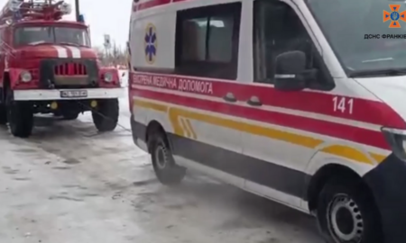 27 січня в селі Угорники Отинійської територіальної громади Коломийського району рятувальники відбуксирували автомобіль швидкої медичної допомоги