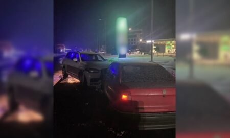 Виїхав на зустрічну смугу: в Івано-Франківську зіткнулися дві автівки