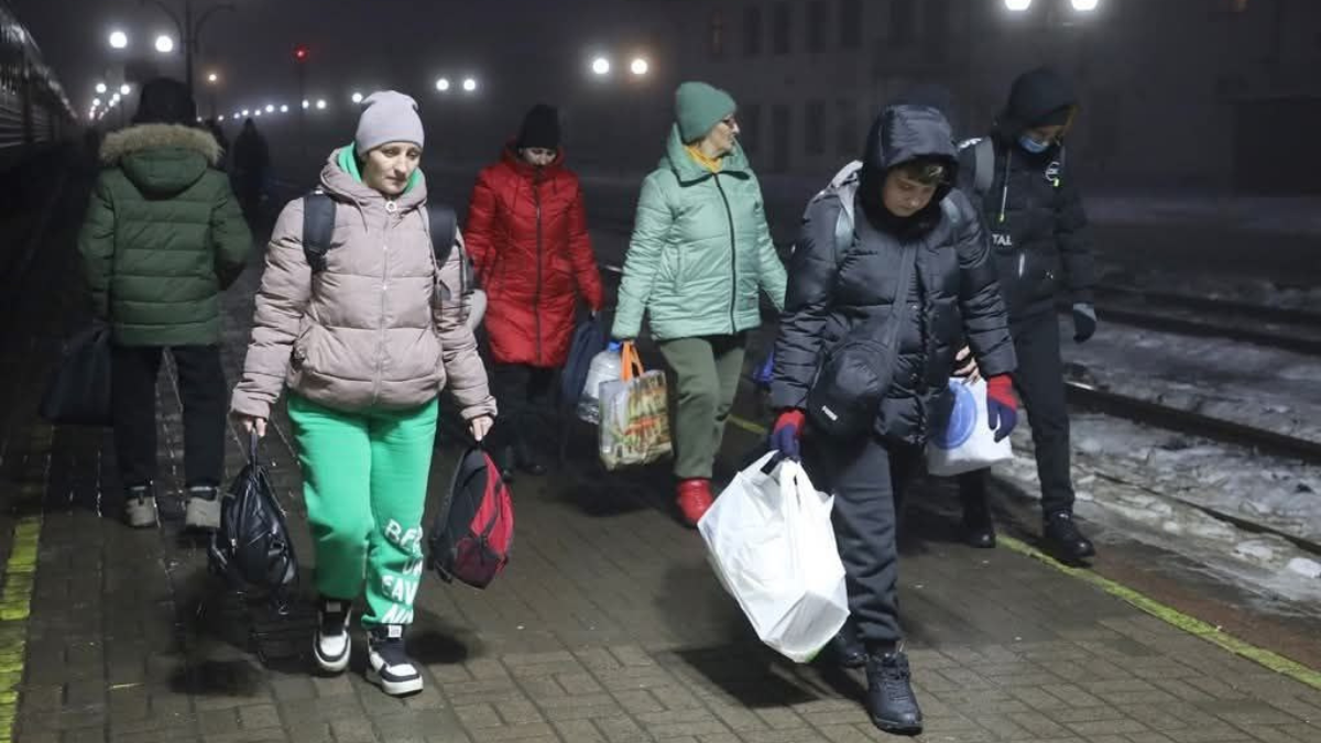 Евакуювали