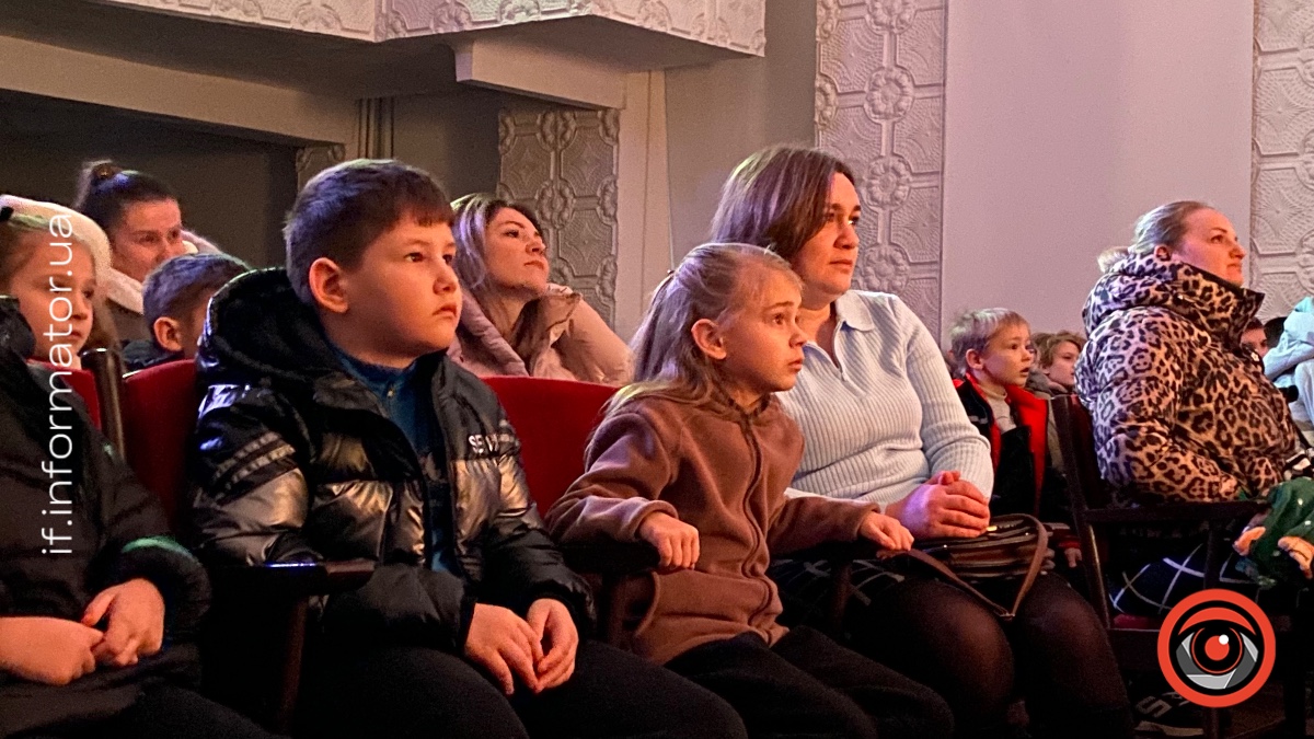 У Надвірній відбулась чарівна різдвяна казка для дітей. Фоторепортаж 7