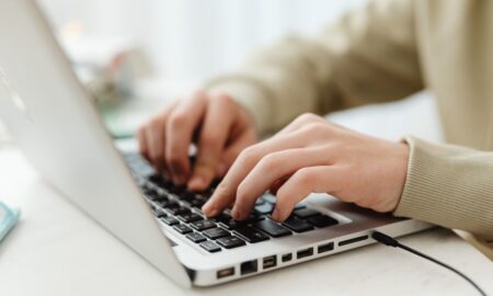 Де в Івано-Франківську можна попрацювати за ноутбуком під час відключень світла