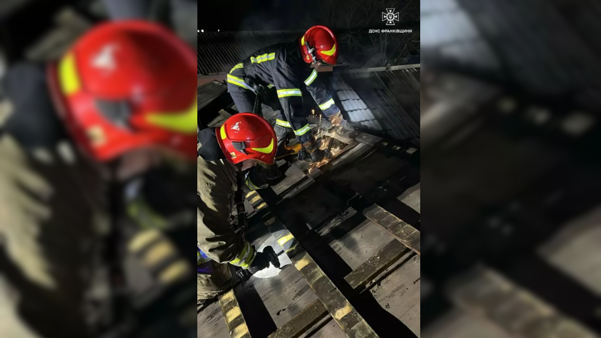 У Франківську горів двоповерховий будинок