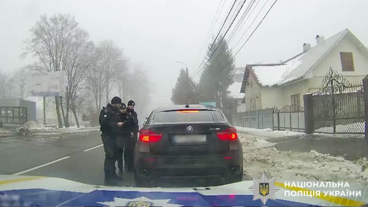 Коломийські поліцейські затримали прикарпатця, який побив чоловіка у Рівному