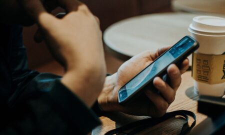 Без роумінгових доплат: українці за кордоном зможуть залишитися на своїх домашніх тарифах