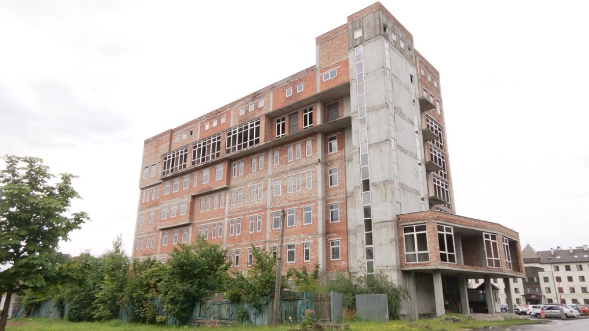 Скільки наразі витратили на будівництво Регіонального реабцентру у Франківську