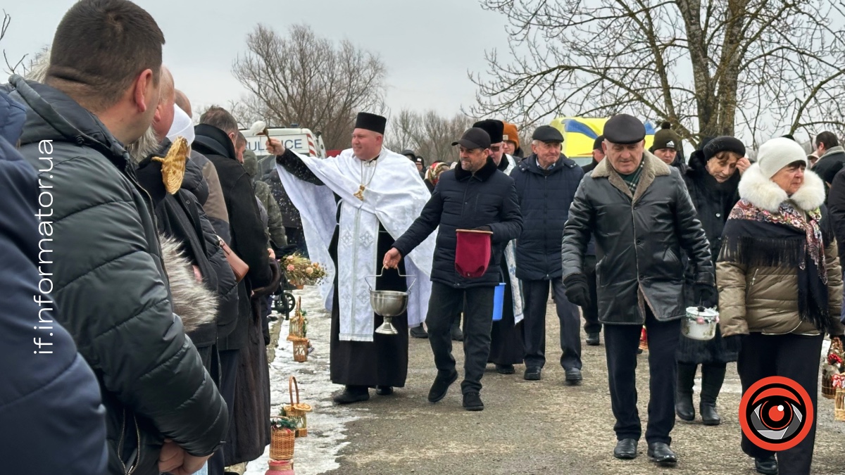 Фото: Водохреще на Бистриці Надвірнянській в Івано-Франківську 6 січня 2026 року
