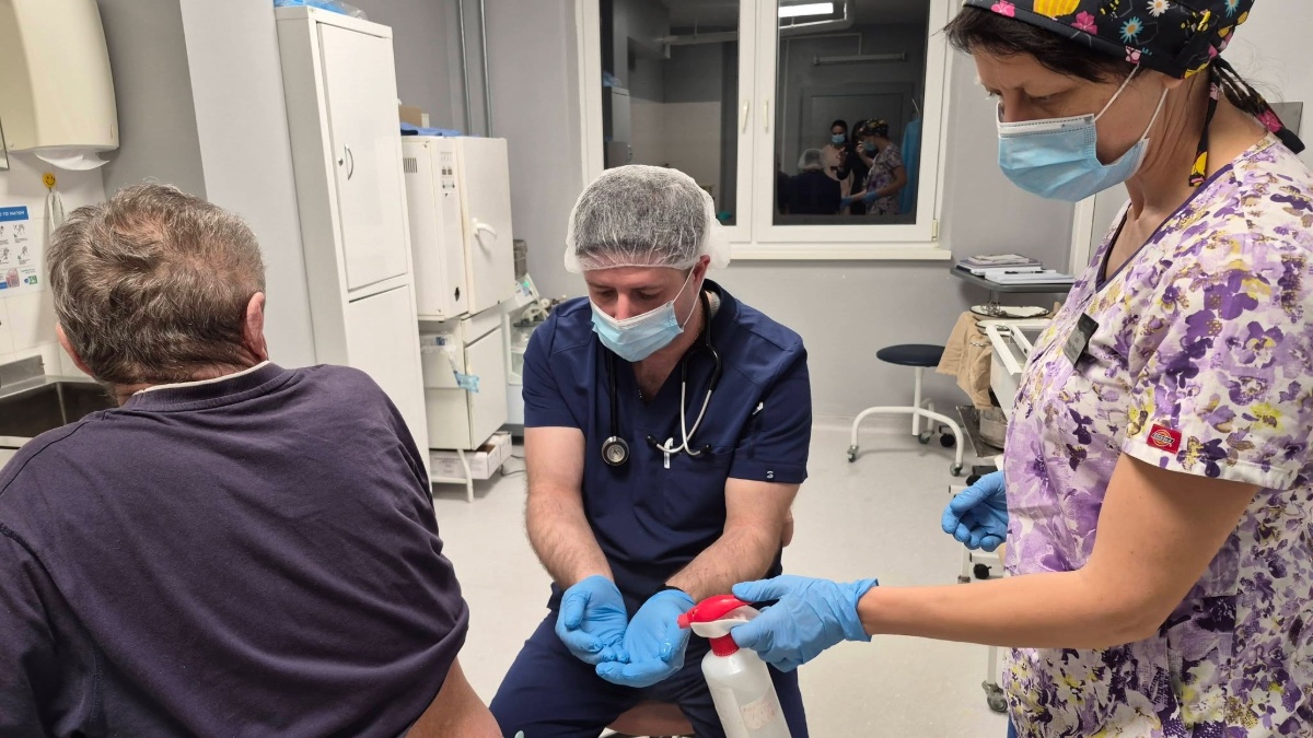 В Івано-Франківську прооперували чоловіка з інфекційним ускладненням легень