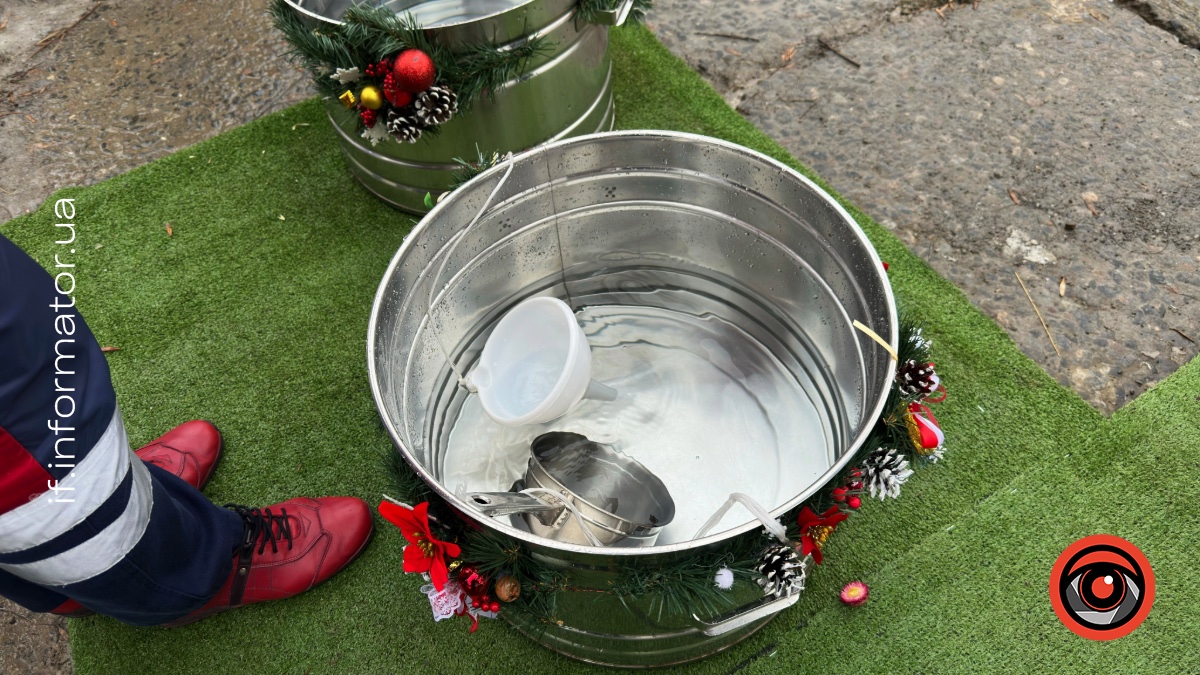 Фото: Водохреще на Бистриці Надвірнянській в Івано-Франківську 6 січня 2026 року