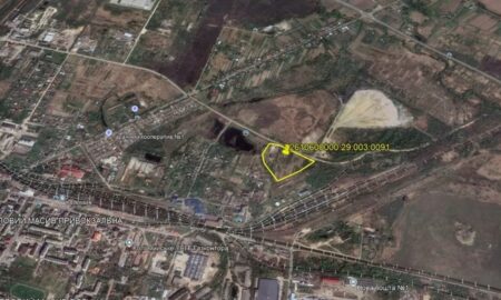 У віддаленному мікрорайоні Коломиї продають земельну ділянку за мінімум 6,9 млн грн