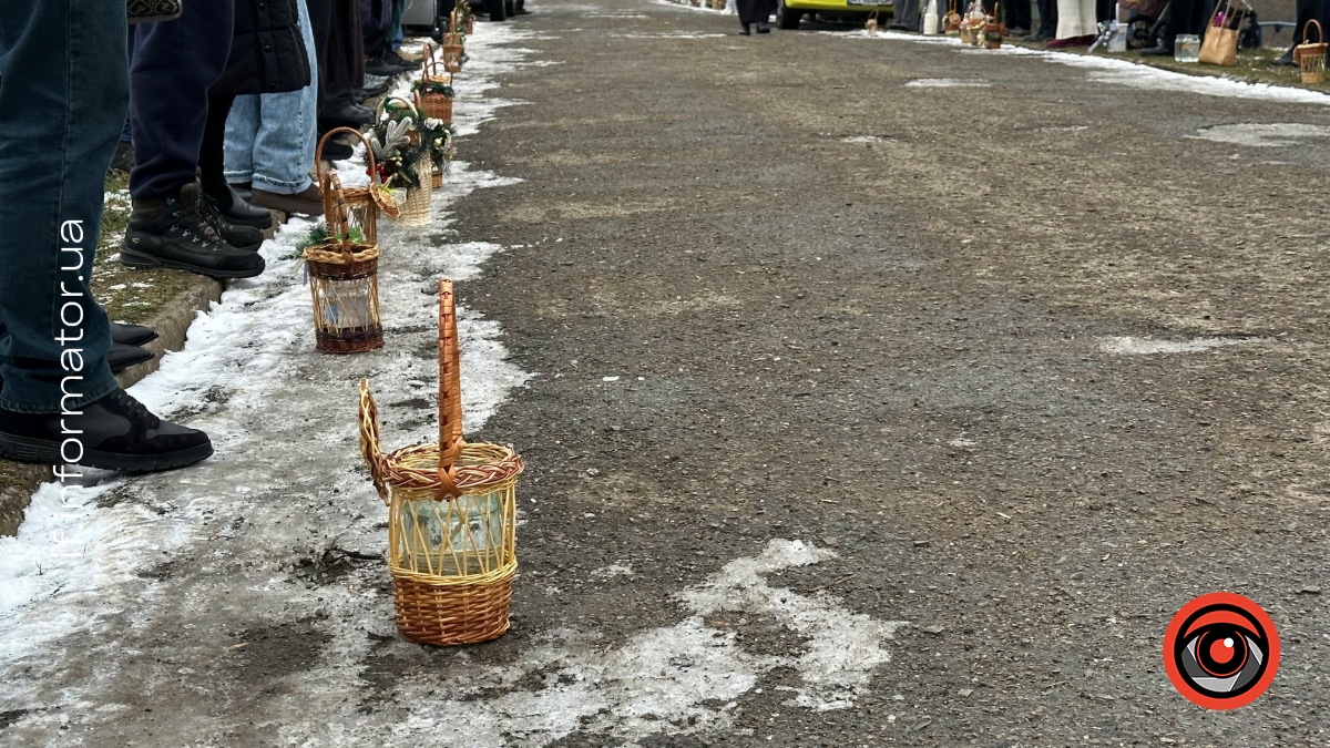 Фото: Водохреще на Бистриці Надвірнянській в Івано-Франківську 6 січня 2026 року