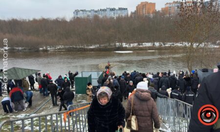Як в Івано-Франківську на Бистриці Надвірнянській відзначили Водохреще (ФОТО)